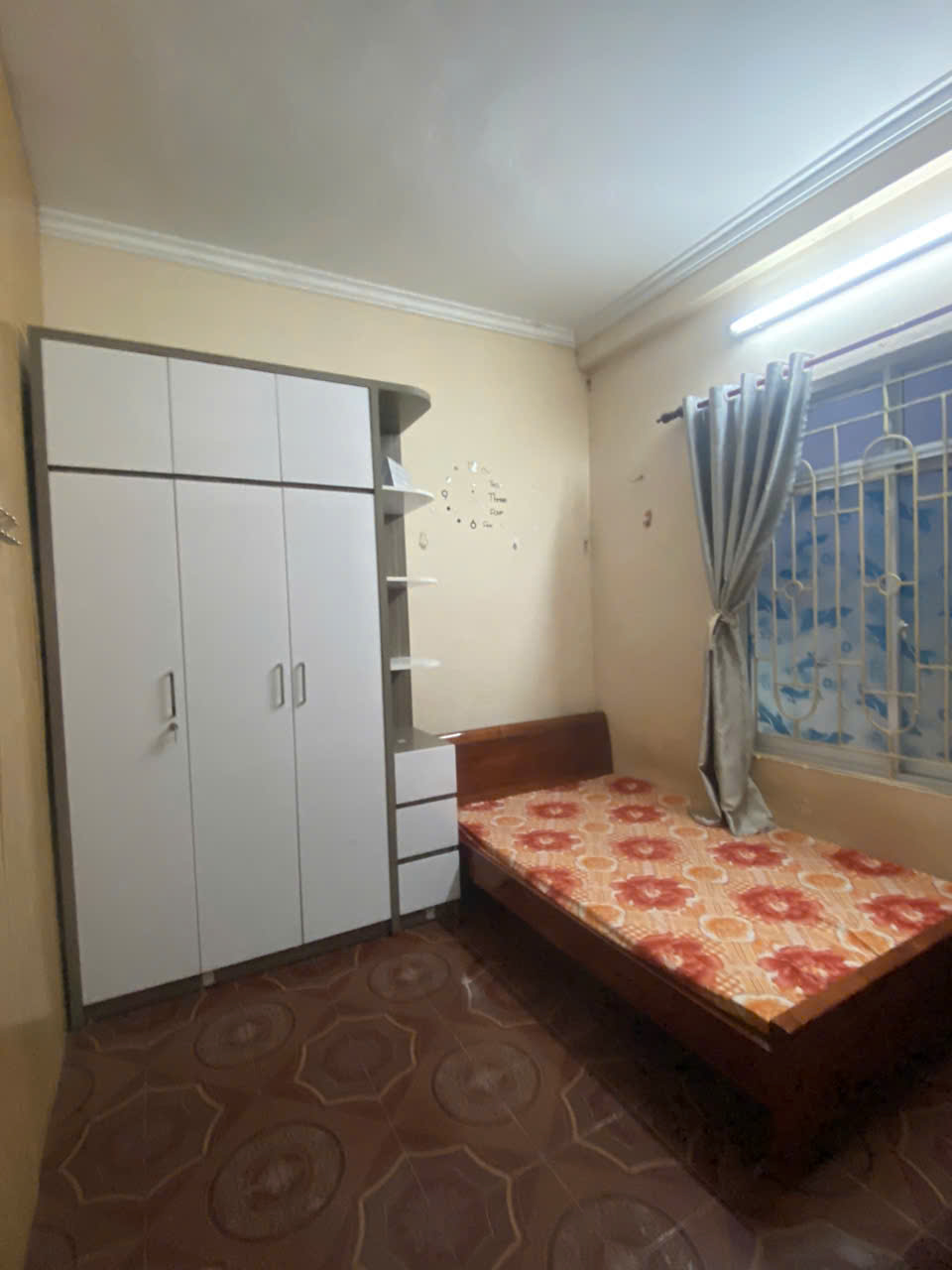 Cho thuê nhà ngõ ba gác 146 Hoàng Mai, 20m2 x 4 tầng, 2 ngủ full đồ, Giá 6tr5 - Ảnh 1